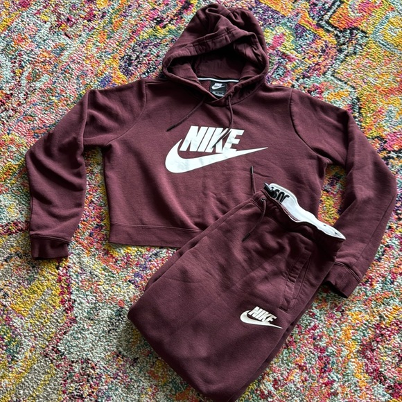 Nike Other Burgundy Nike Sweatsuit Set Poshmark